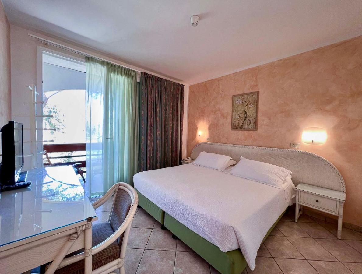 Hotel Meridiana Marina di Campo Buitenkant foto
