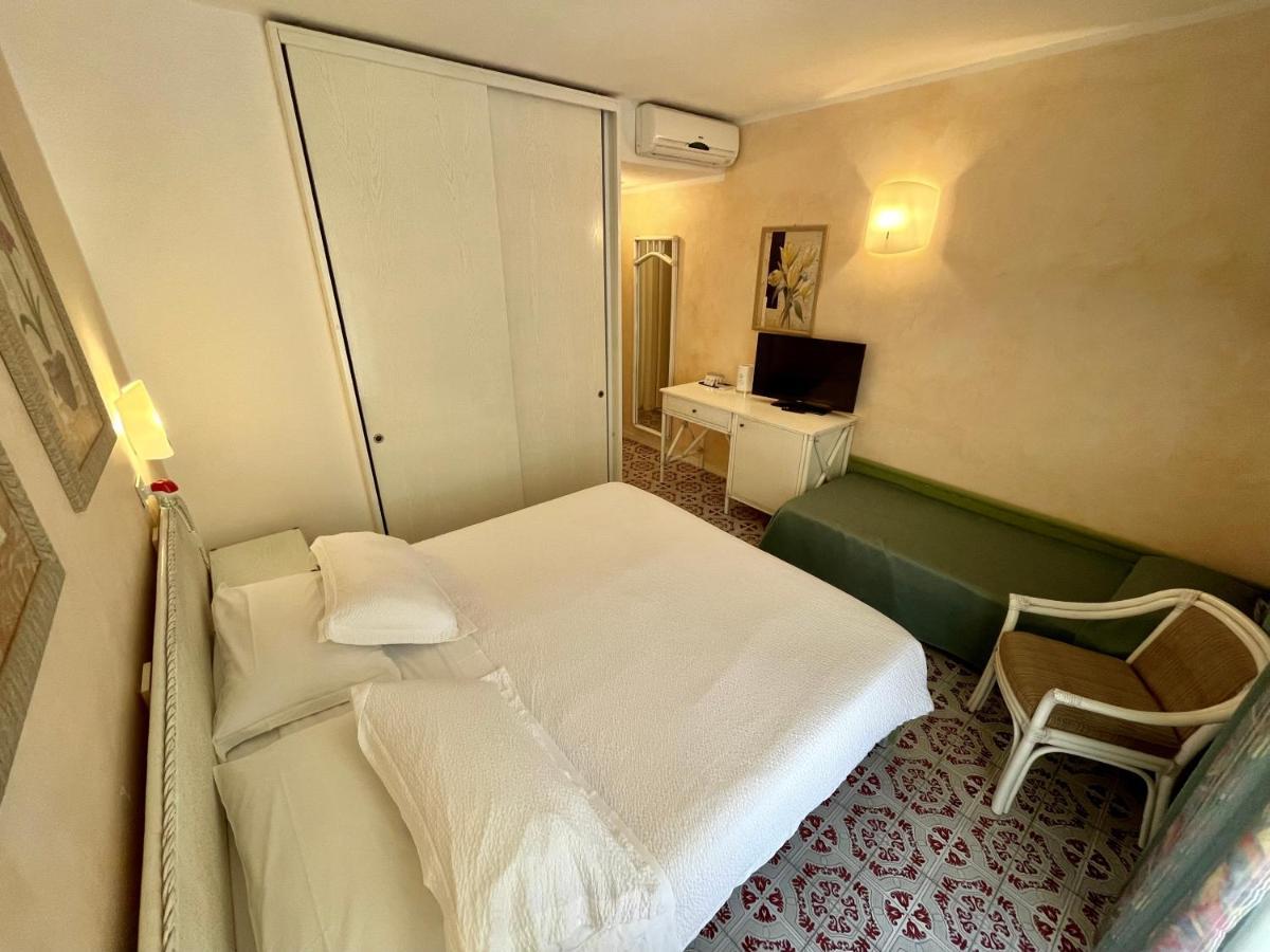 Hotel Meridiana Marina di Campo Buitenkant foto